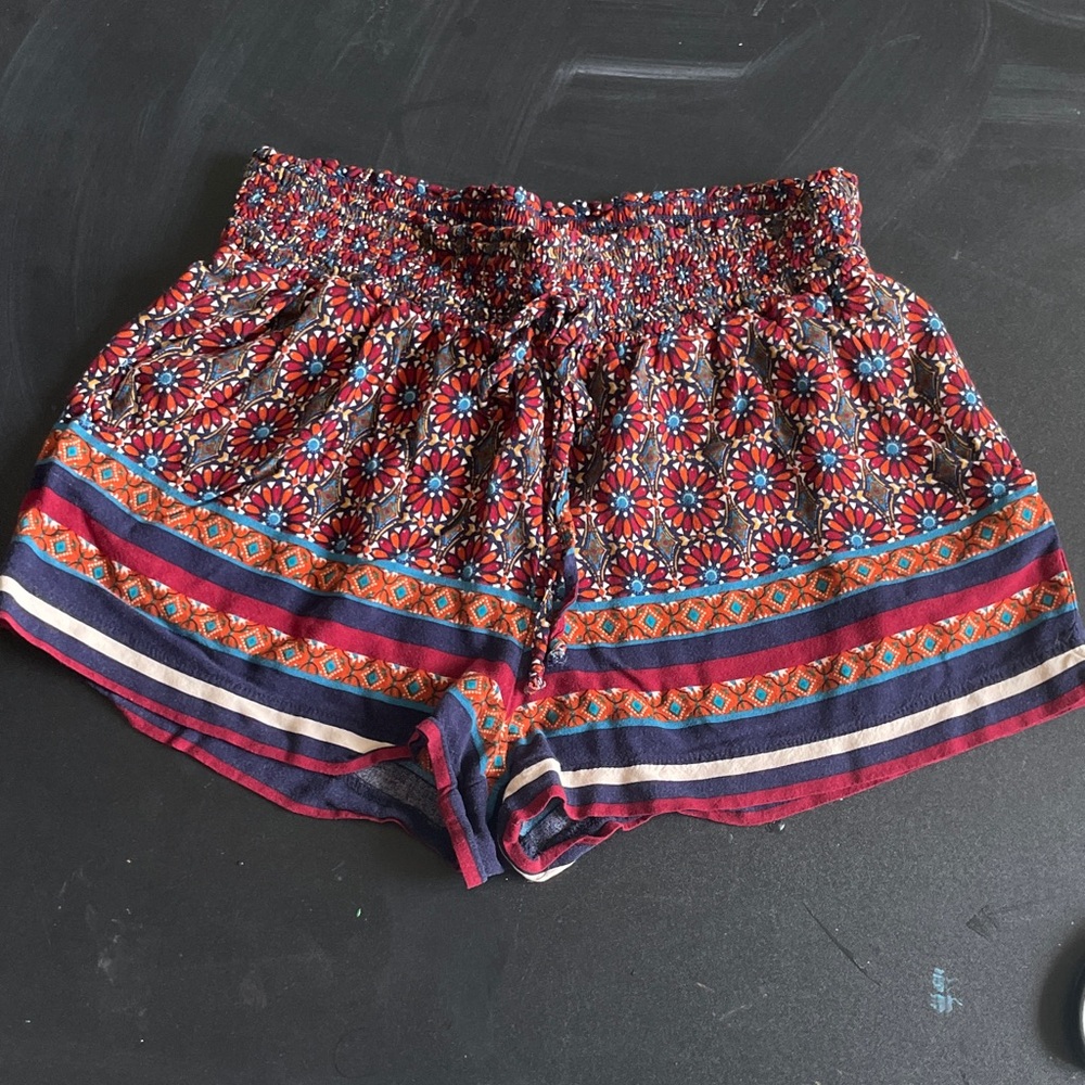 Lily White High Waist Floral Patterned Shorts - Red and Blue